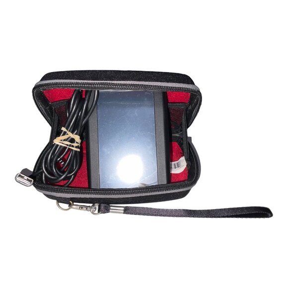 TomTom GPS With Case Logic Carrying Case & Accessories - Picture 3 of 6